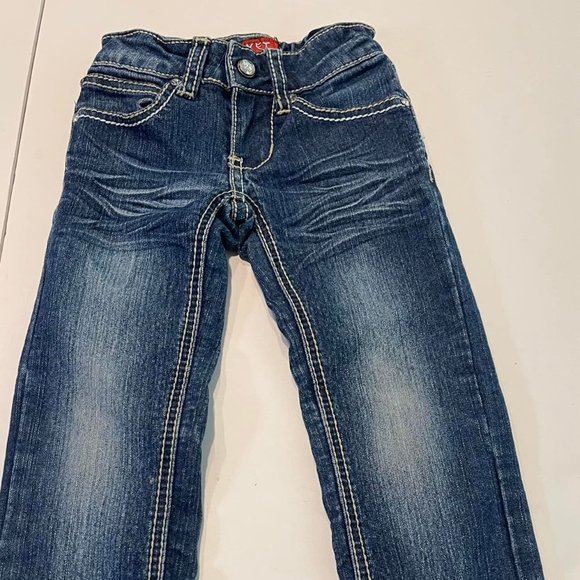 GIRL'S JEANS SIZE 4 RED RIVET with Bling ~Zipper great condition Adorable - Picture 4 of 5